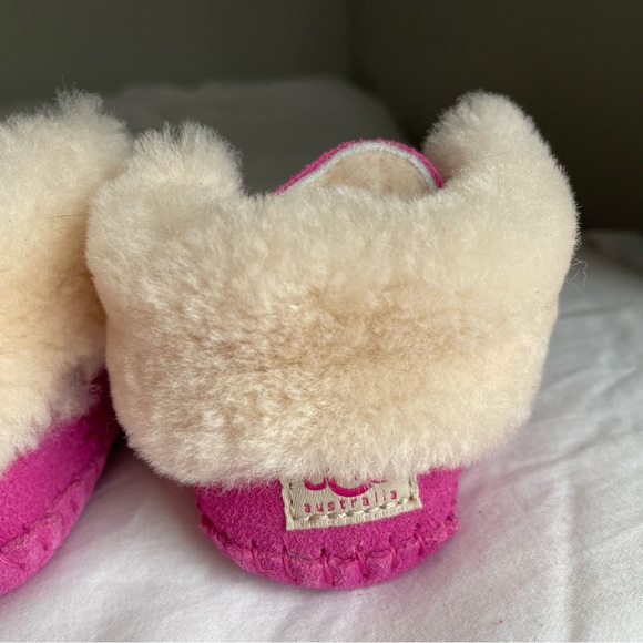 Ugg Baby Pink Furry Boots • 0/1 (0-6m) - Picture 10 of 11